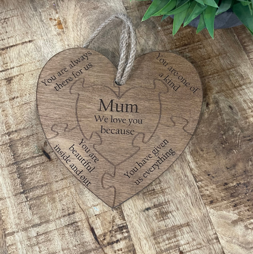 Wooden-Heart-shape-Mothers-Day-.png